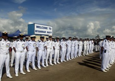 Chinese navy ships in Rangoon for five-day visit