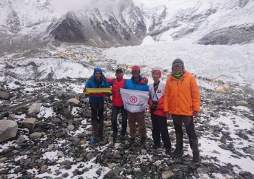 Everest conquerors honoured in Burma
