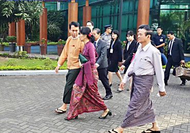 Business leaders to follow Suu Kyi to Japan