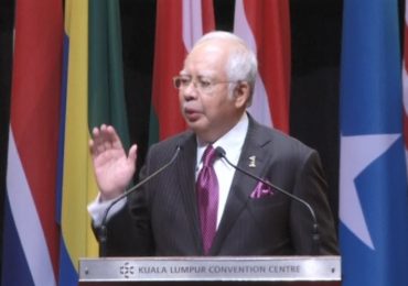 As Muslims meet, Malaysian PM tells Burma to ‘stop the killing’ of Rohingya
