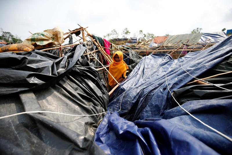 Bangladesh navy searches for 81 fishermen still missing after cyclone