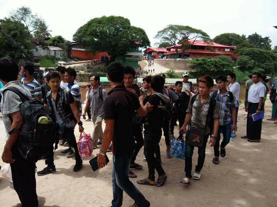 2,500 Burmese migrant workers deported