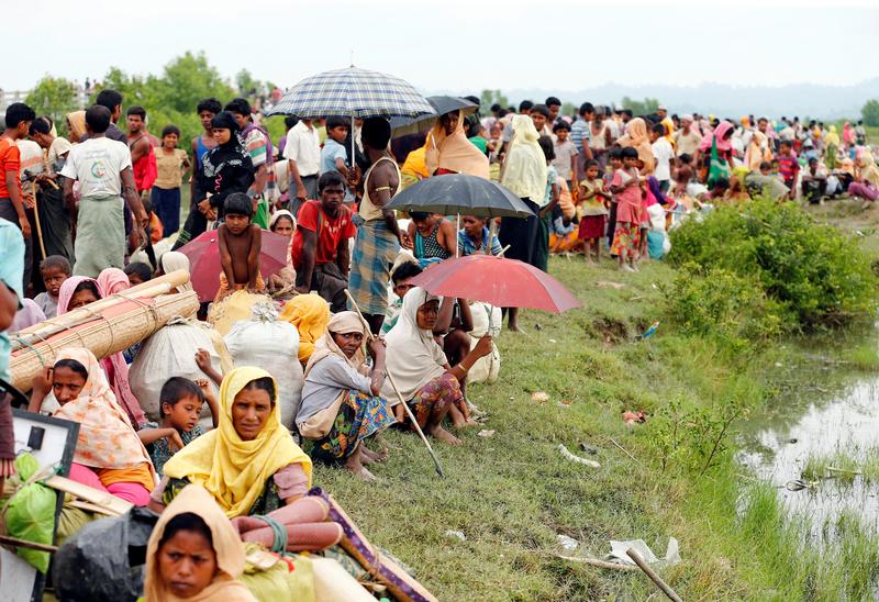 UN calls for 'massive' increase in aid as exodus to Bangladesh hits 400,000