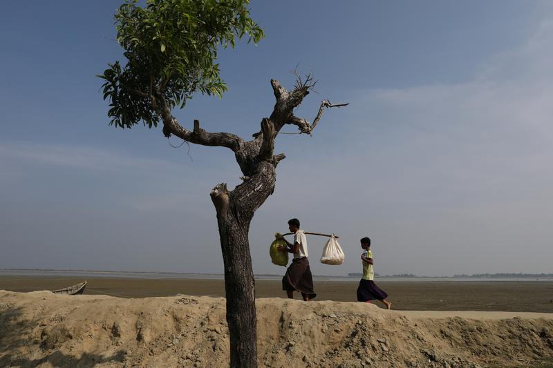 Burma, Bangladesh ink MoU on repatriation of refugees from Rakhine