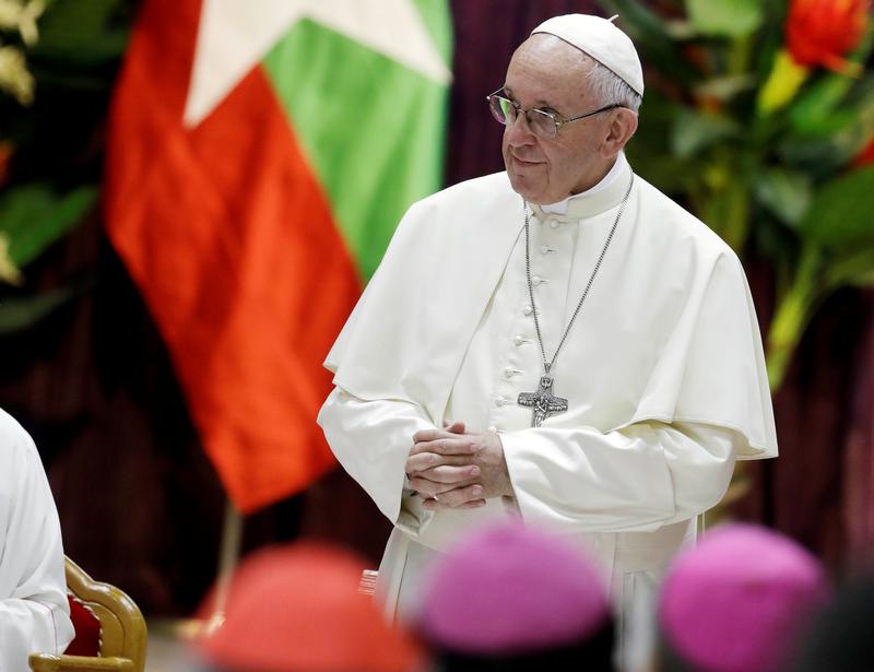 Vatican defends pope’s avoidance of term ‘Rohingya’ on Burma visit