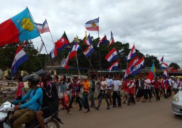 Police break up protest in Loikaw, site of latest row over Aung San statue