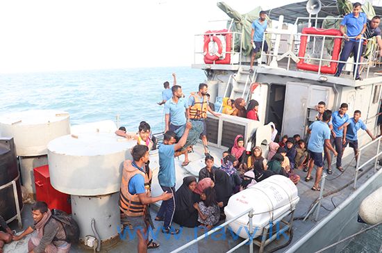 Sri Lanka Navy rescues stranded Rohingya, Thailand to hold meeting on Burma crisis