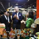 photo_6061854771163285338_y