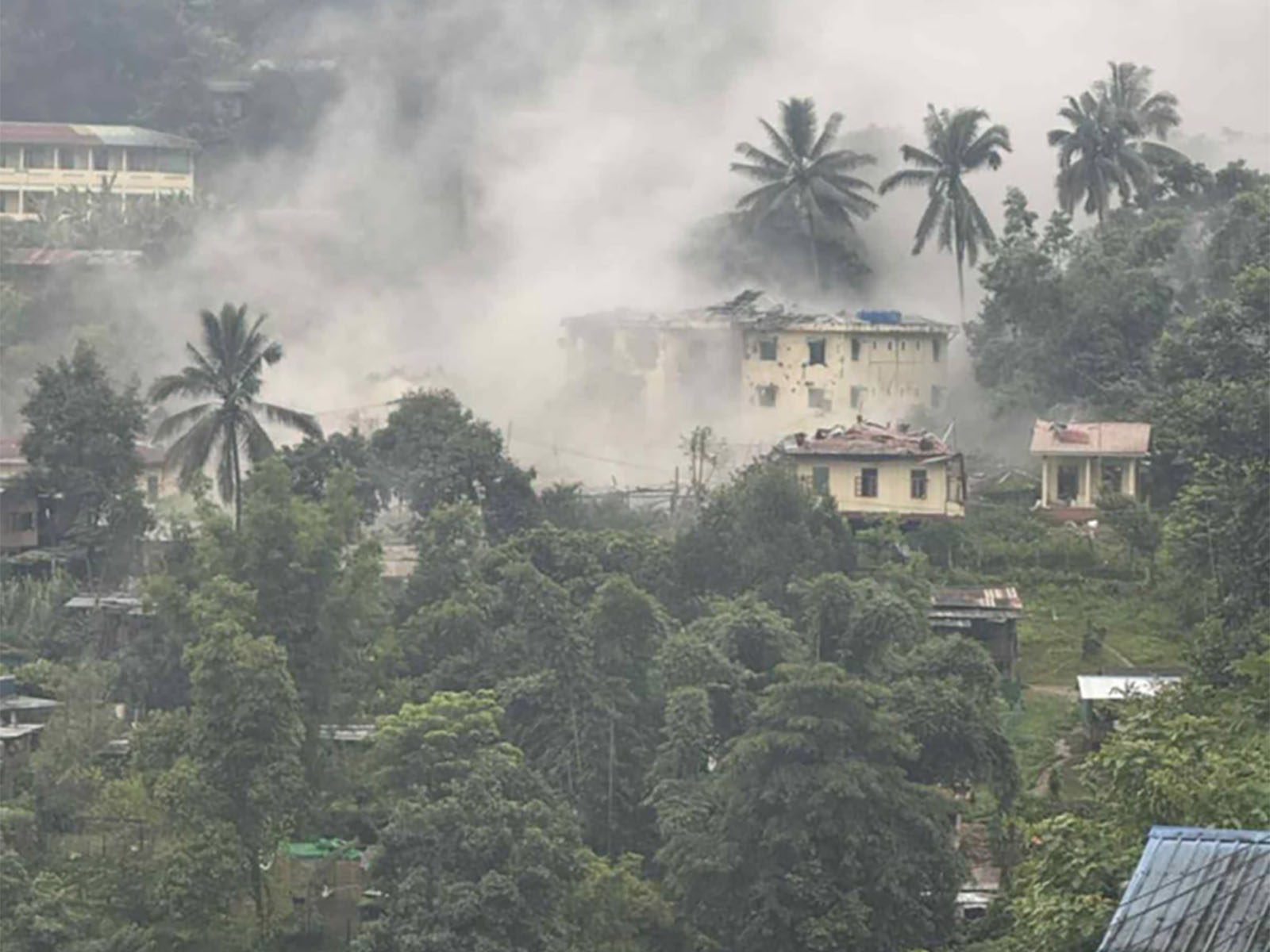 Civilians injured by airstrikes on hospital in Karenni State; Refugees return from Thailand to Karen State