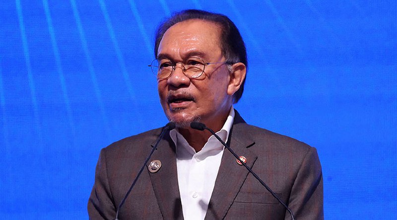 No invite for Min Aung Hlaing to ASEAN Summit in Malaysia; 700 flee into Thailand after cyber scam center raids