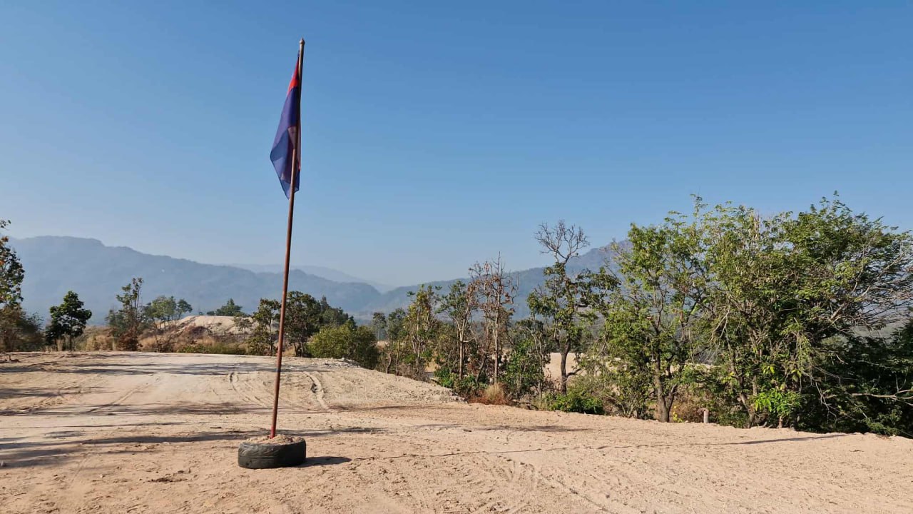 Hsipaw in Shan State and Laykaykaw in Karen State fall; Family missing in Malaysia reported in Myanmar detention
