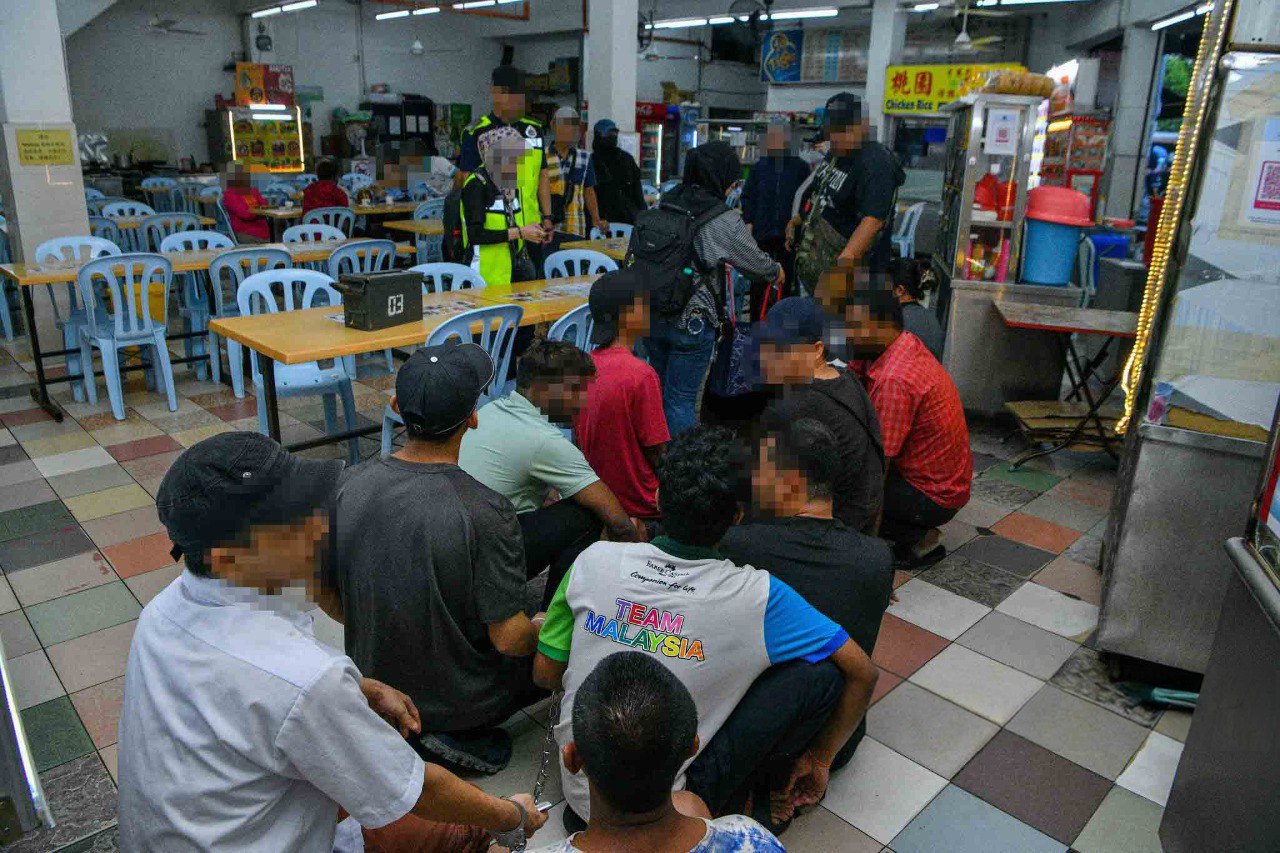 Myanmar migrants among 6,200 detained in Malaysia immigration crackdown