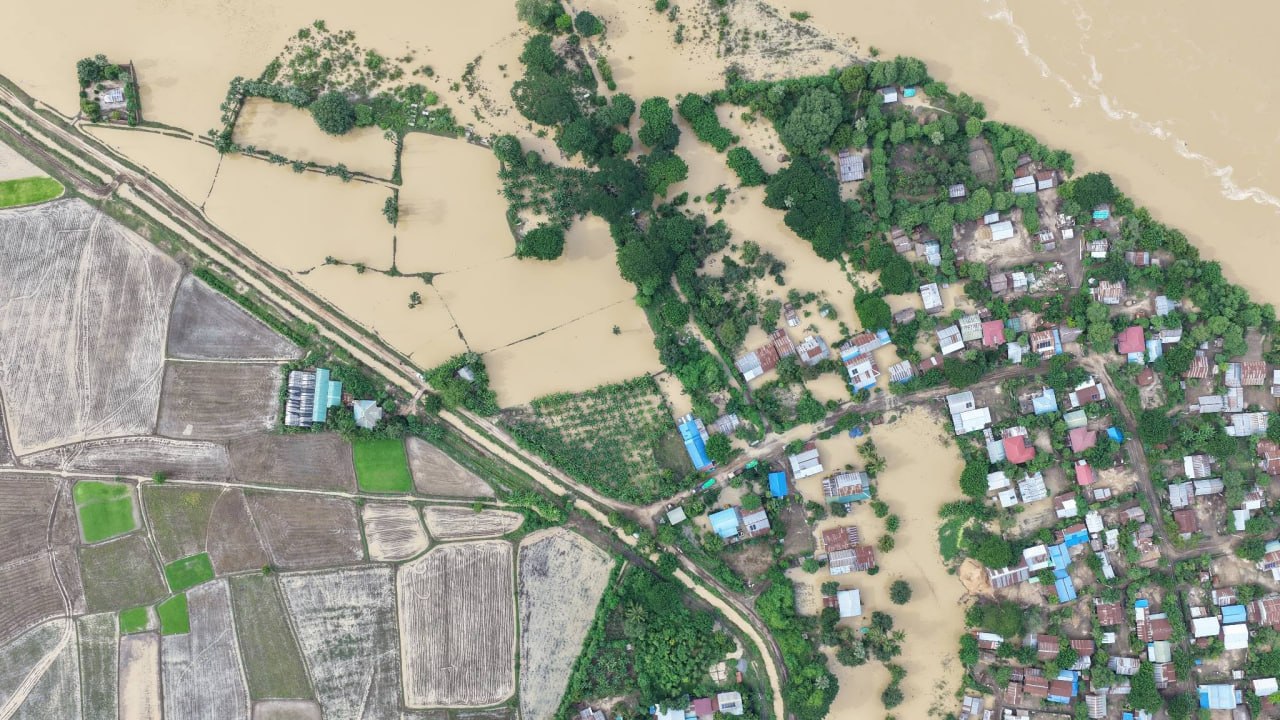 Severe flooding displaces over 220,000 people across Sagaing, Magway, Mandalay and Ayeyarwady regions.